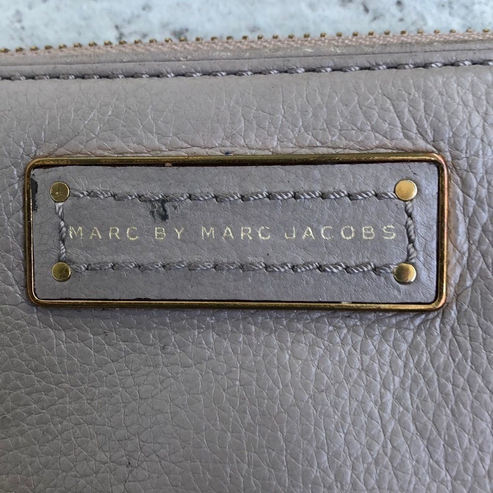 Marc by Marc Jacobs  - Picture 2 of 8